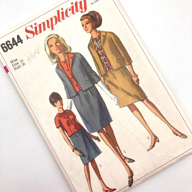 Simplicity 6644 | Adult Suit and Overblouse | Size 16, Bust 36