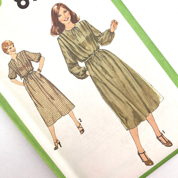 Simplicity 8921 | Adult Pullover Dress and Tie Belt | Size 14