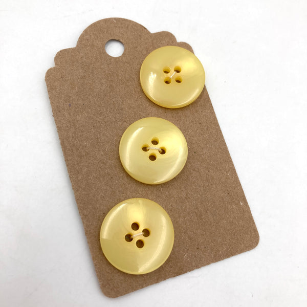 3/4" Custard  | Set of 3 | Plastic Buttons