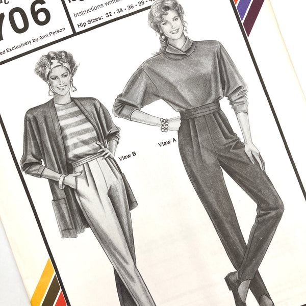 Stretch & Sew 706 | Adults' Pleated Stirrup Pants and Leggings | Hip Sizes 32-48