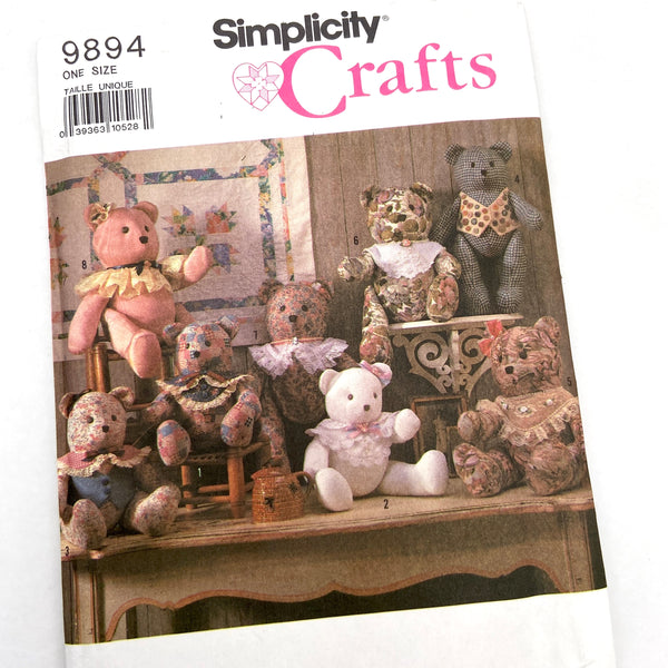 Simplicity 9894 | Stuffed Decorative Bear in Two Sizes