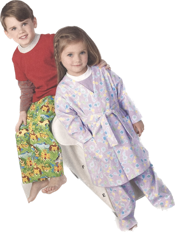 Simplicity 1573 | Toddler's and Kids' Robe, Pants and Knit Tops | Sizes 1/2-1-2-3