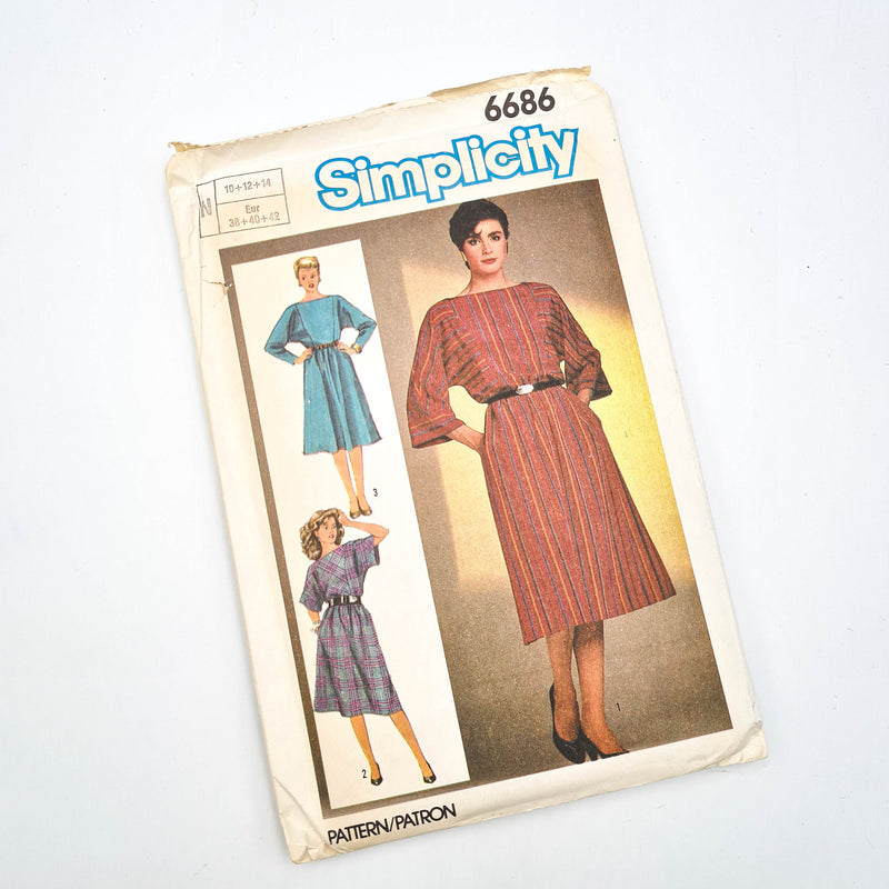 Simplicity 6686 | Adult Dress - Sizes 10-12-14