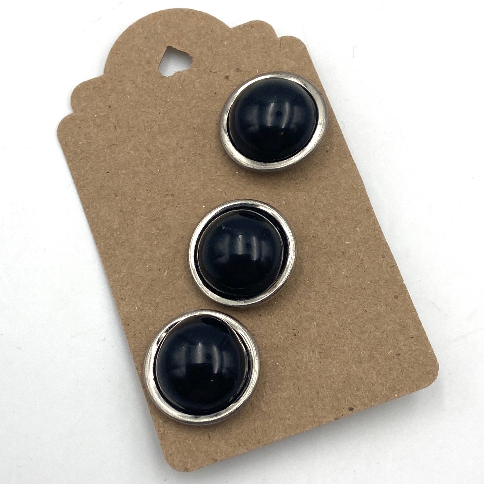 Raven Button 3/4